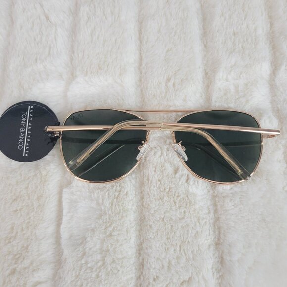 QUAY // ltd ed tony bianco collab gold frame dark olive lens pilot style aviator main image 4